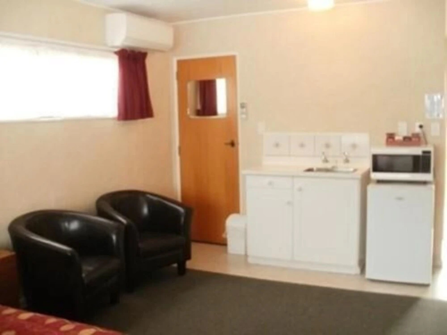 Gloucester House Motel