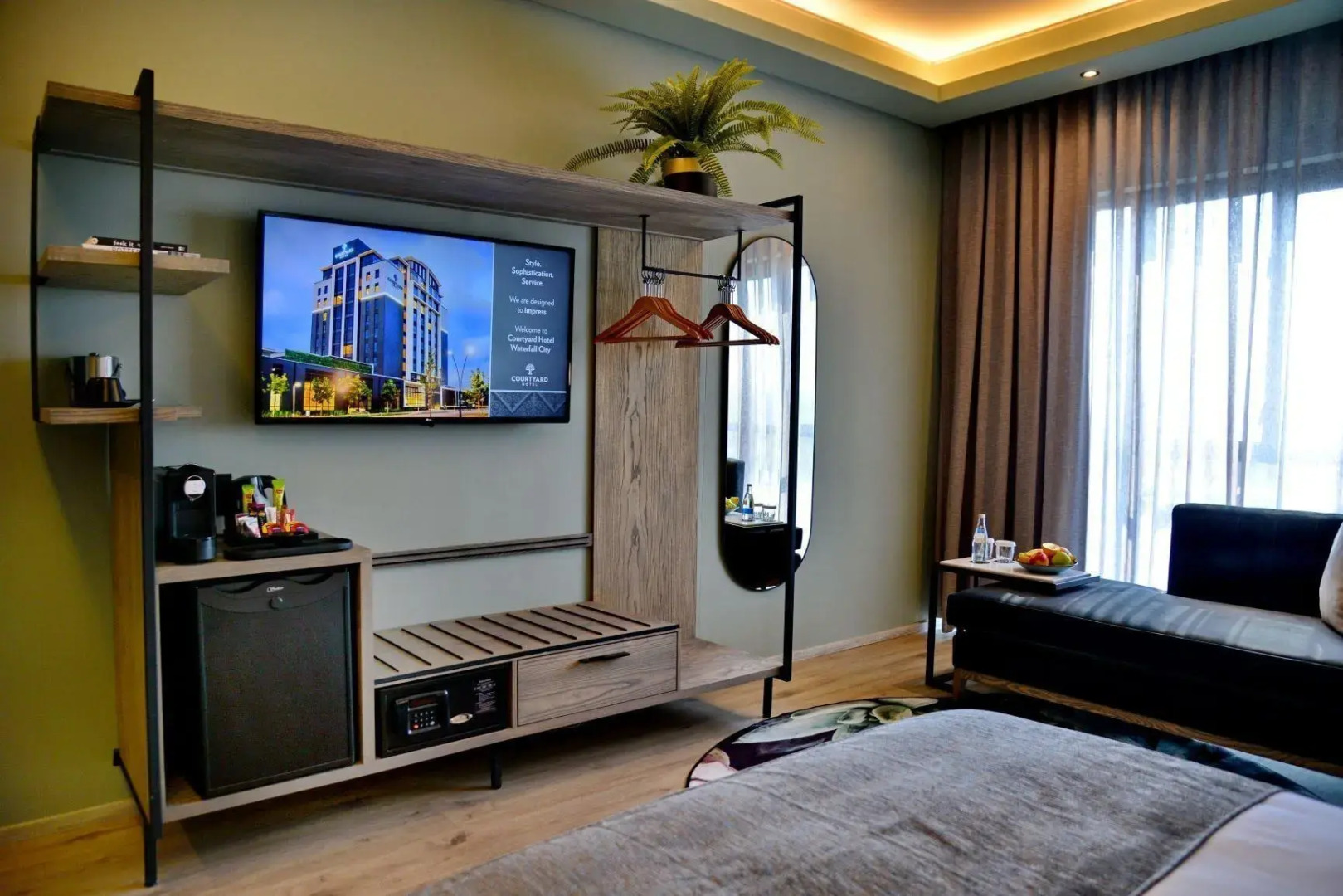 Courtyard Hotel Waterfall City