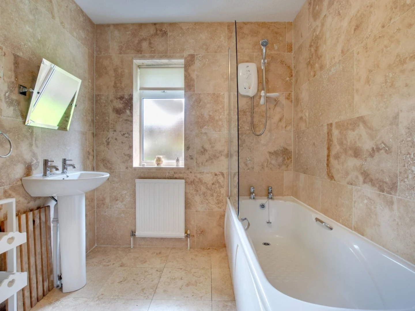 Homely Holiday Home in Saundersfoot With Garden