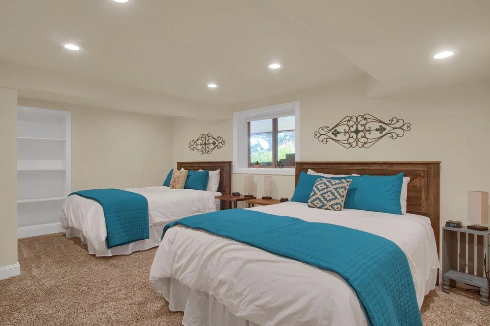 5BR Poe Manor Entertain,hot Tub+has Everything!