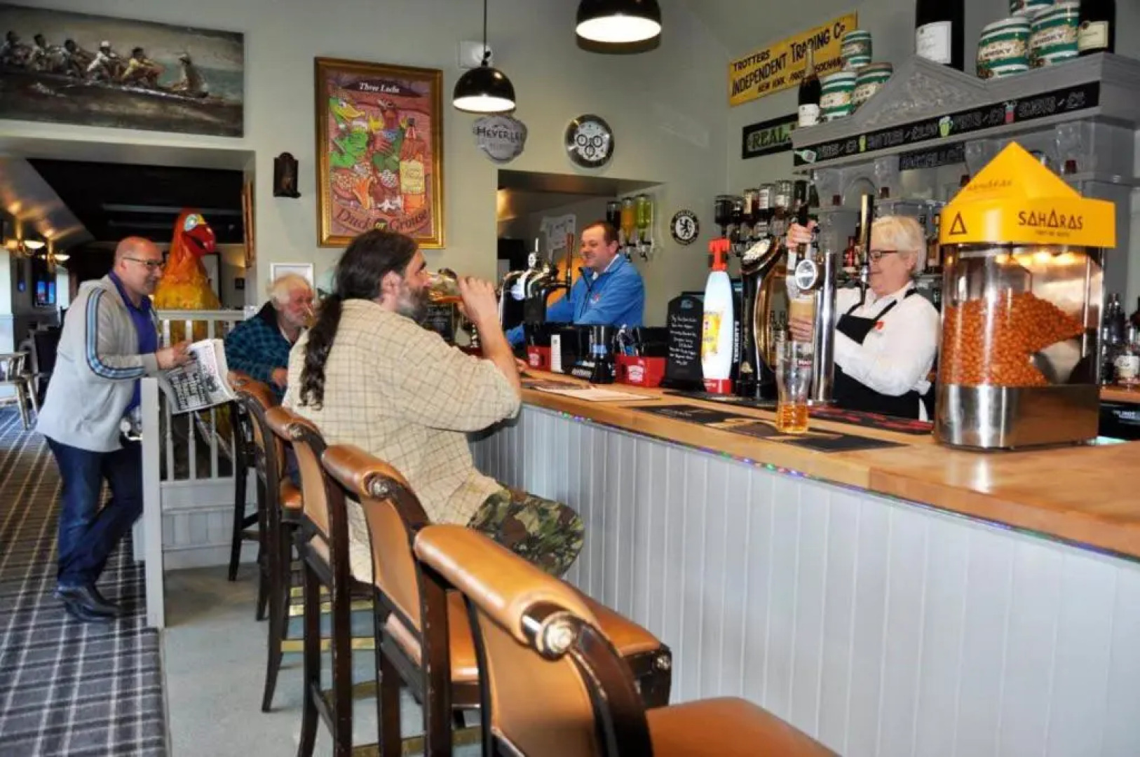 3 Bedrooms Loch Views Heated Pool Close To Beaches