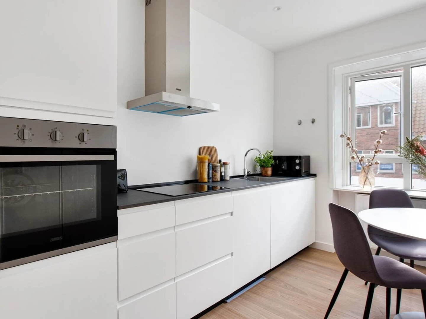 Sanders Fjord 1 - Nice 1-bdr Apt Near Cathedral