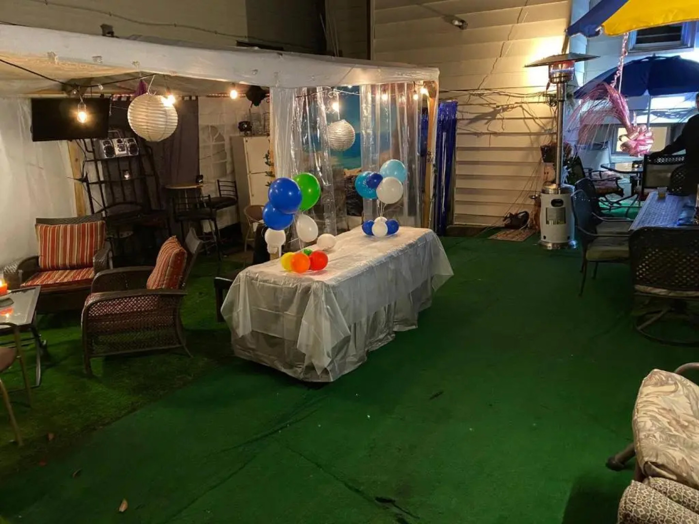 Nice 2 bedroom Apt With Patio