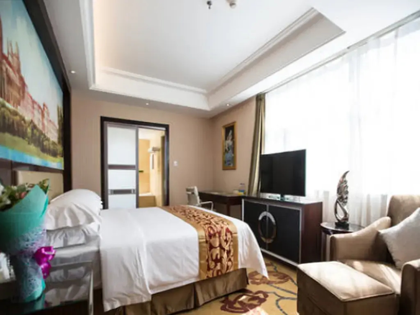 Vienna International Hotel (Zhumadian Huayuan Xuefu)