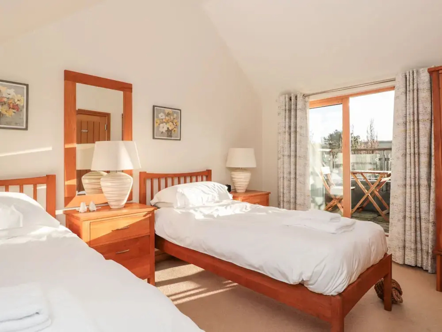 1 Court Cottage, Hillfield Village