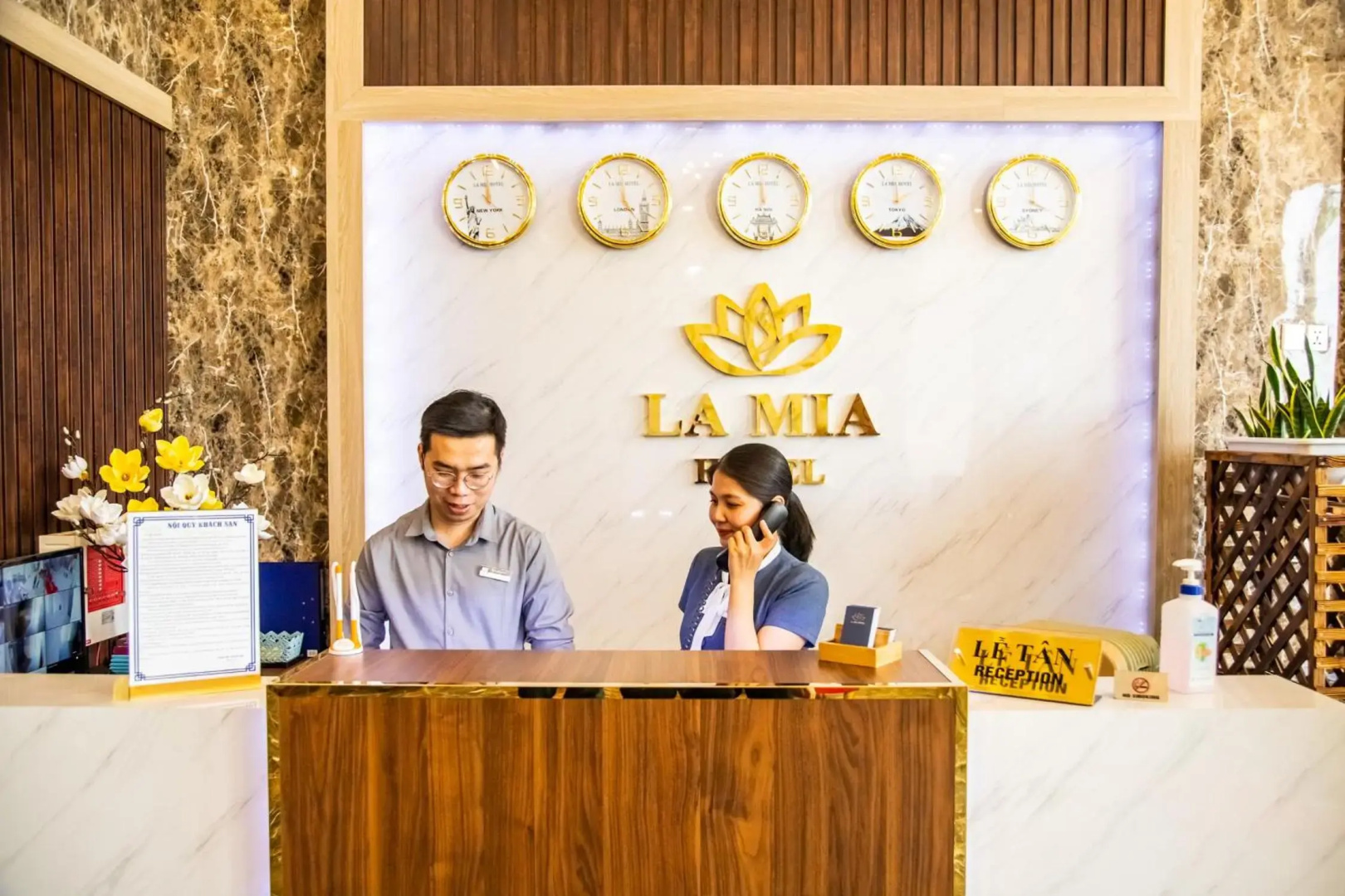 La Mia Lakeview Hotel