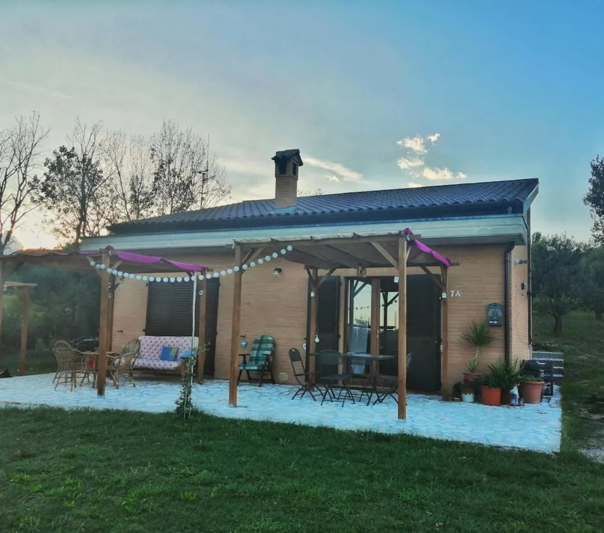 House With 2 Bedrooms in Tolentino, With Wonderful Mountain View, Furnished Garden and Wifi Near the Beach