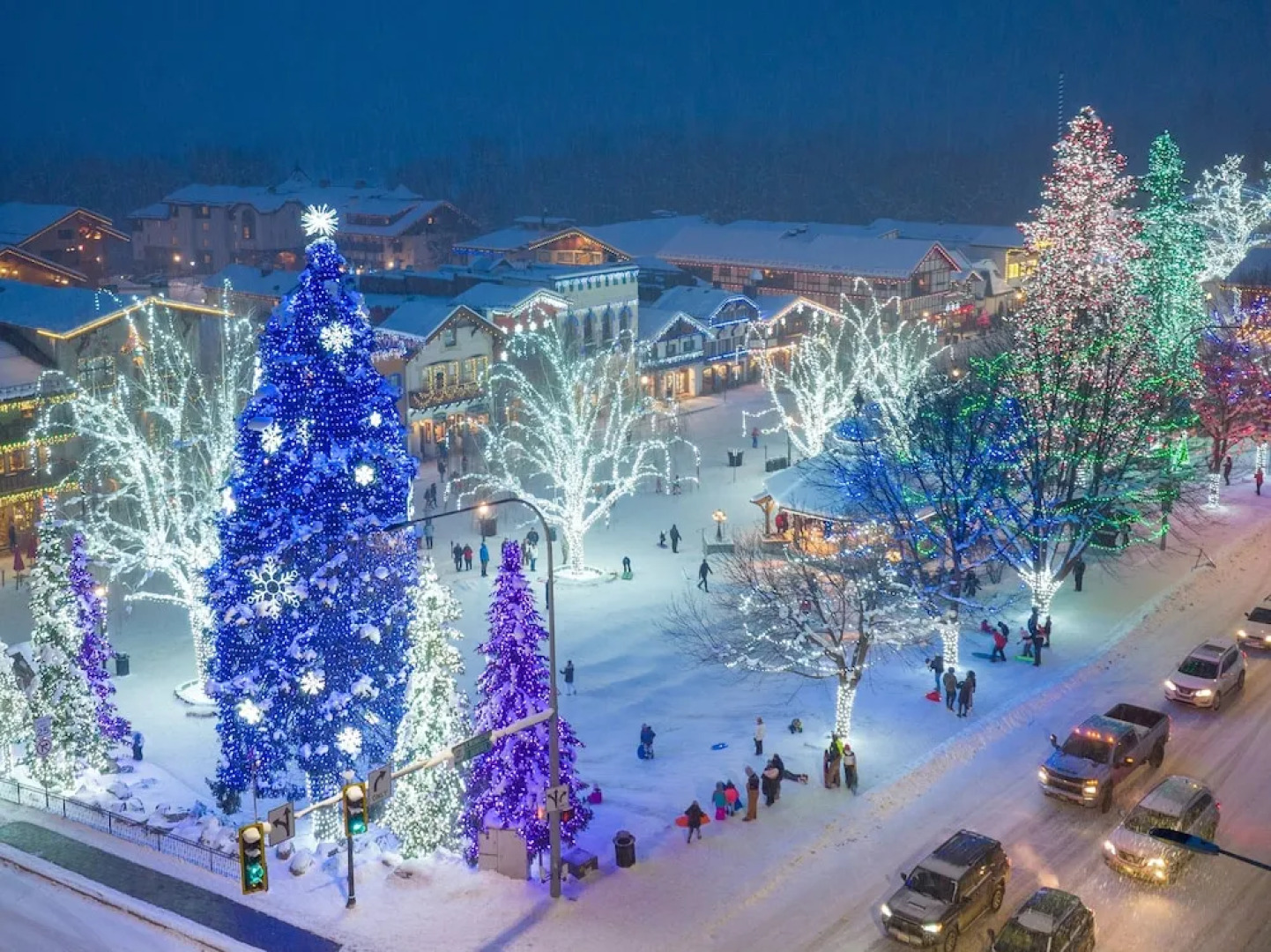 Just Plain Getaway 3 Bedroom Home by NW Comfy Cabins by RedAwning