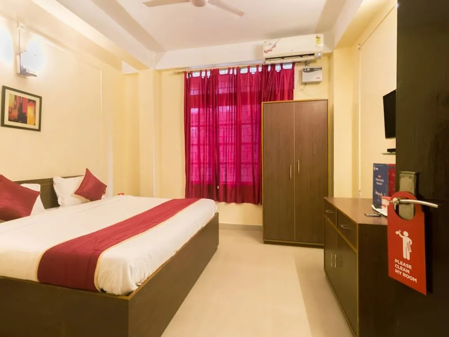 OYO 9671 Hotel Rudraksh Inn