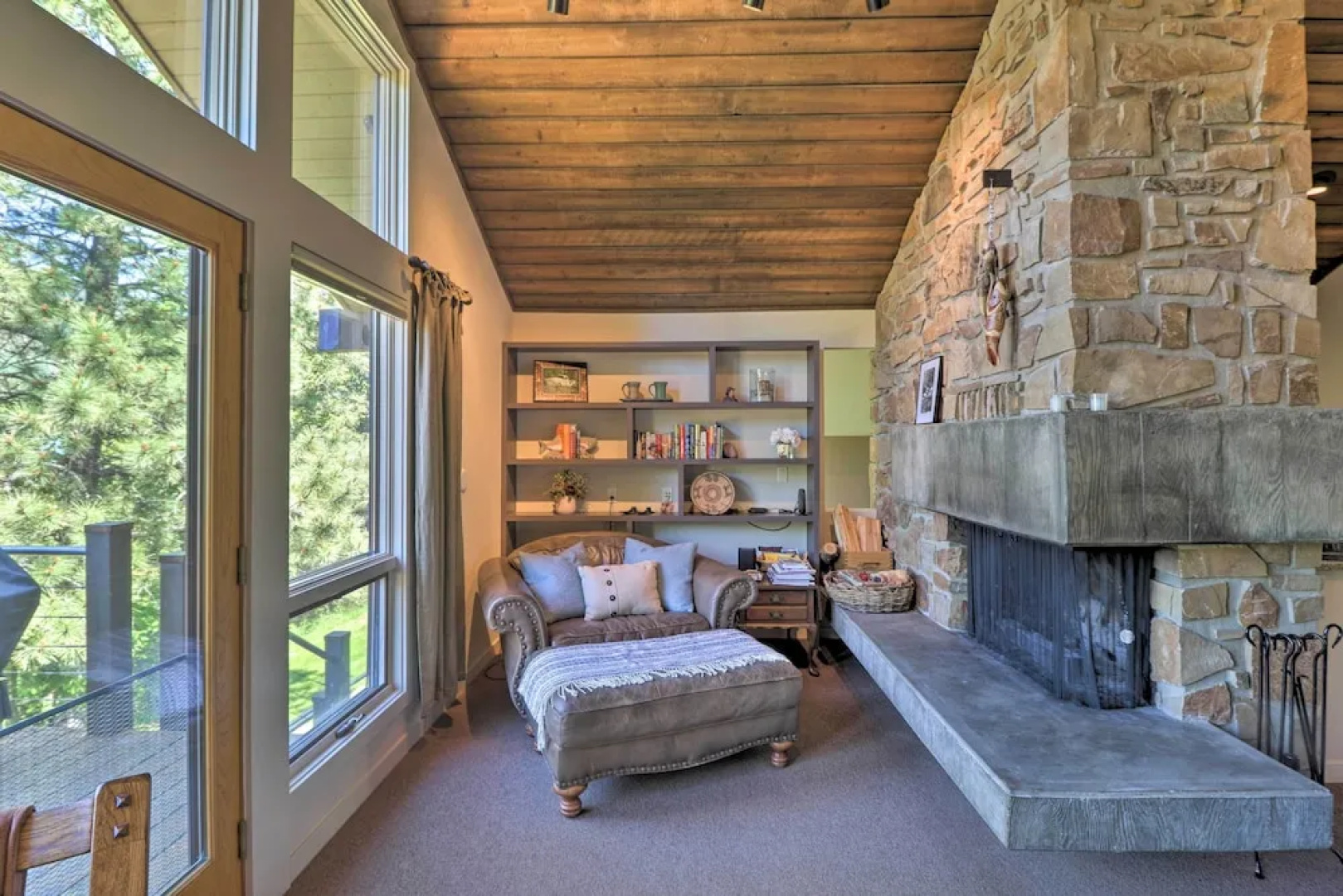 West Glacier Home w/ Majestic Mountain Views!