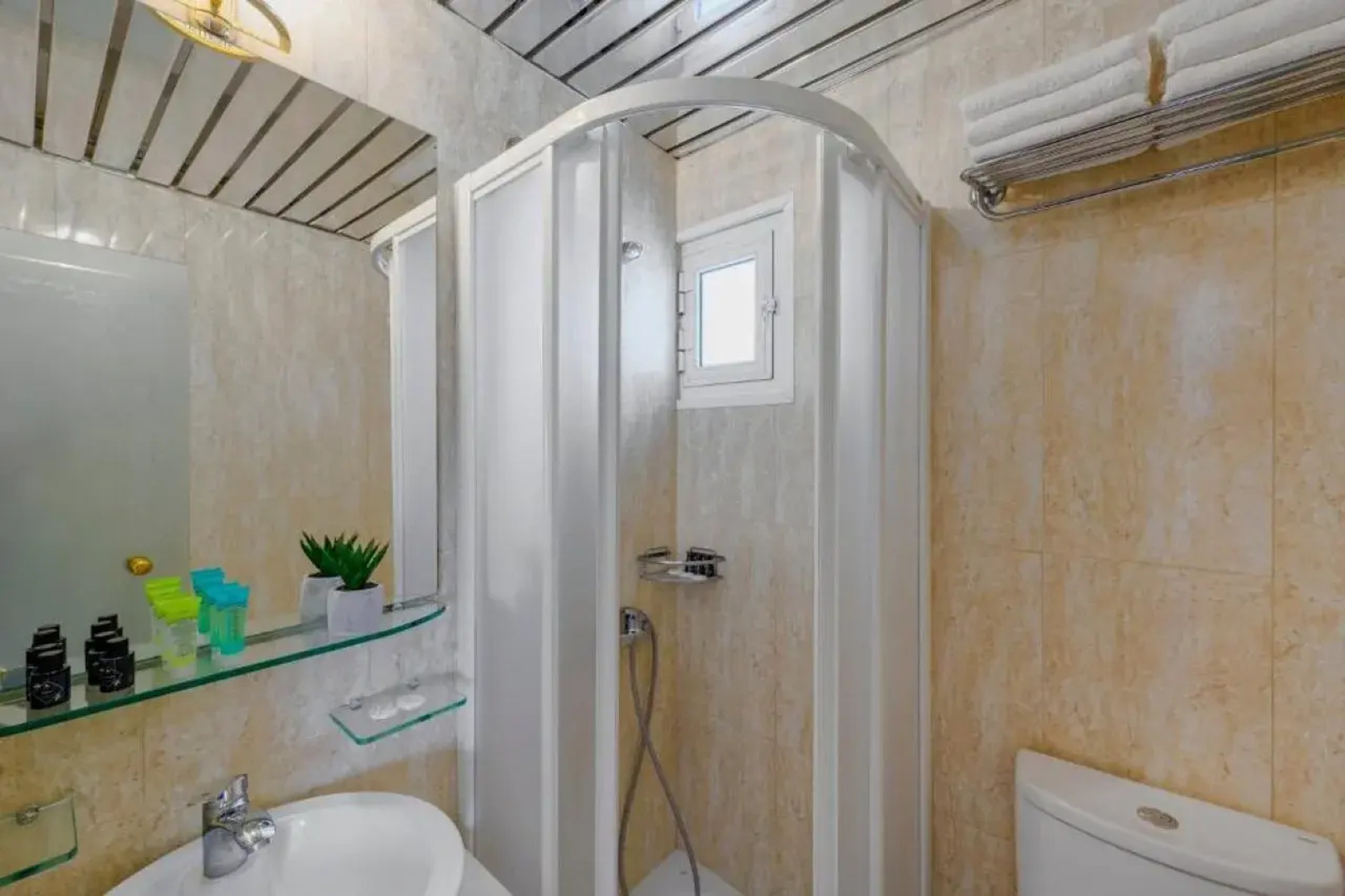 Eona Beach Resort by Greek Pride 