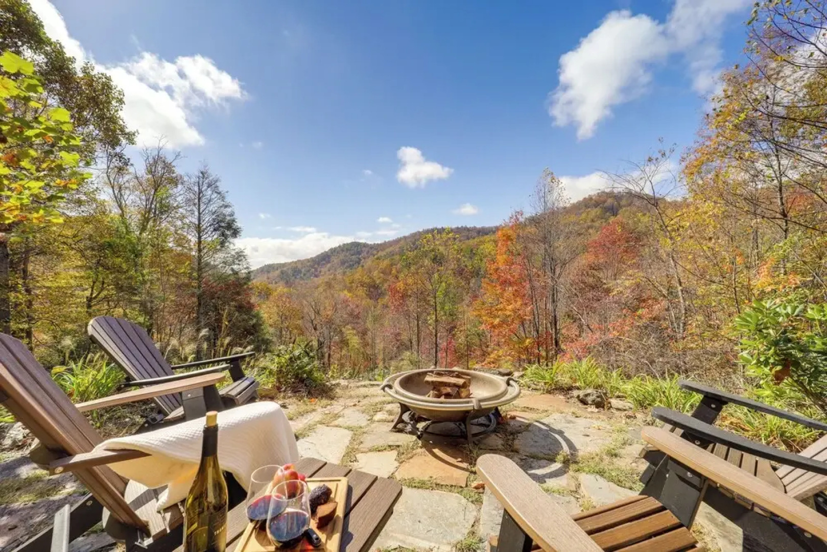 Secluded Lenoir Cabin: 4 Mi to Dtwn Blowing Rock