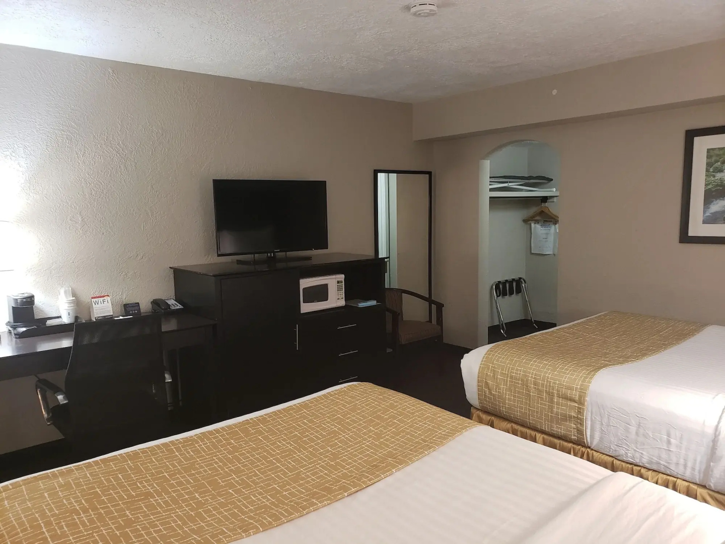 Travelodge by Wyndham Traverse City MI