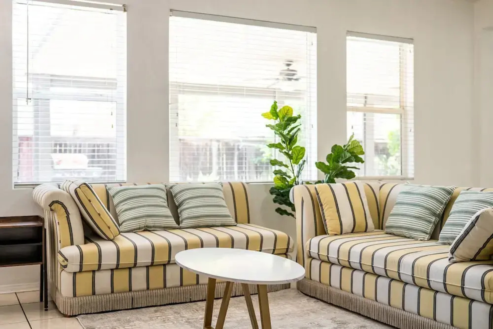 Bright Airy 5B Home Workspace Outdoor Lounge