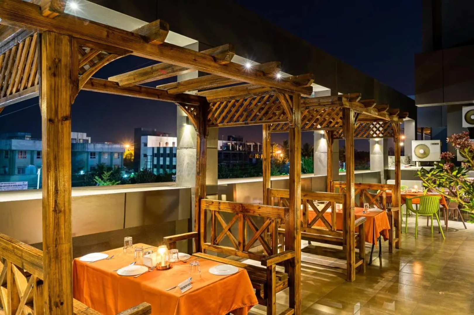 Treebo Premium Grand Emerald