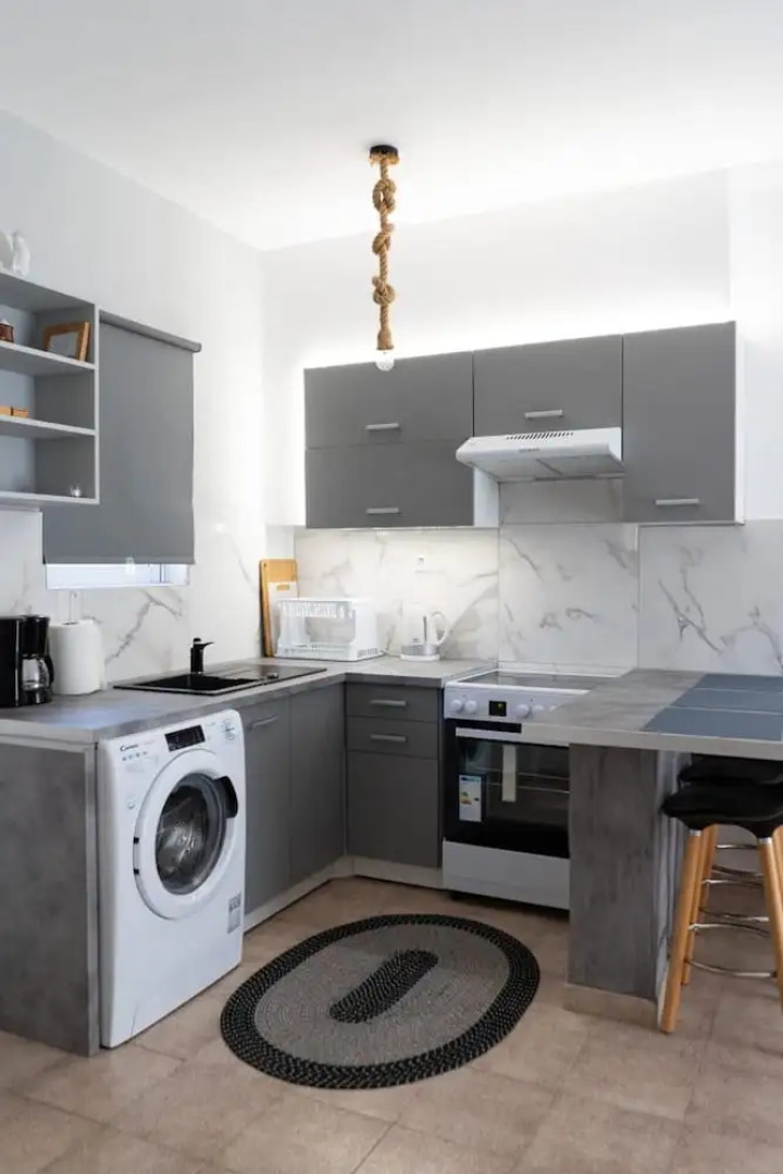 Chrissabella 6 Best Location Ever!