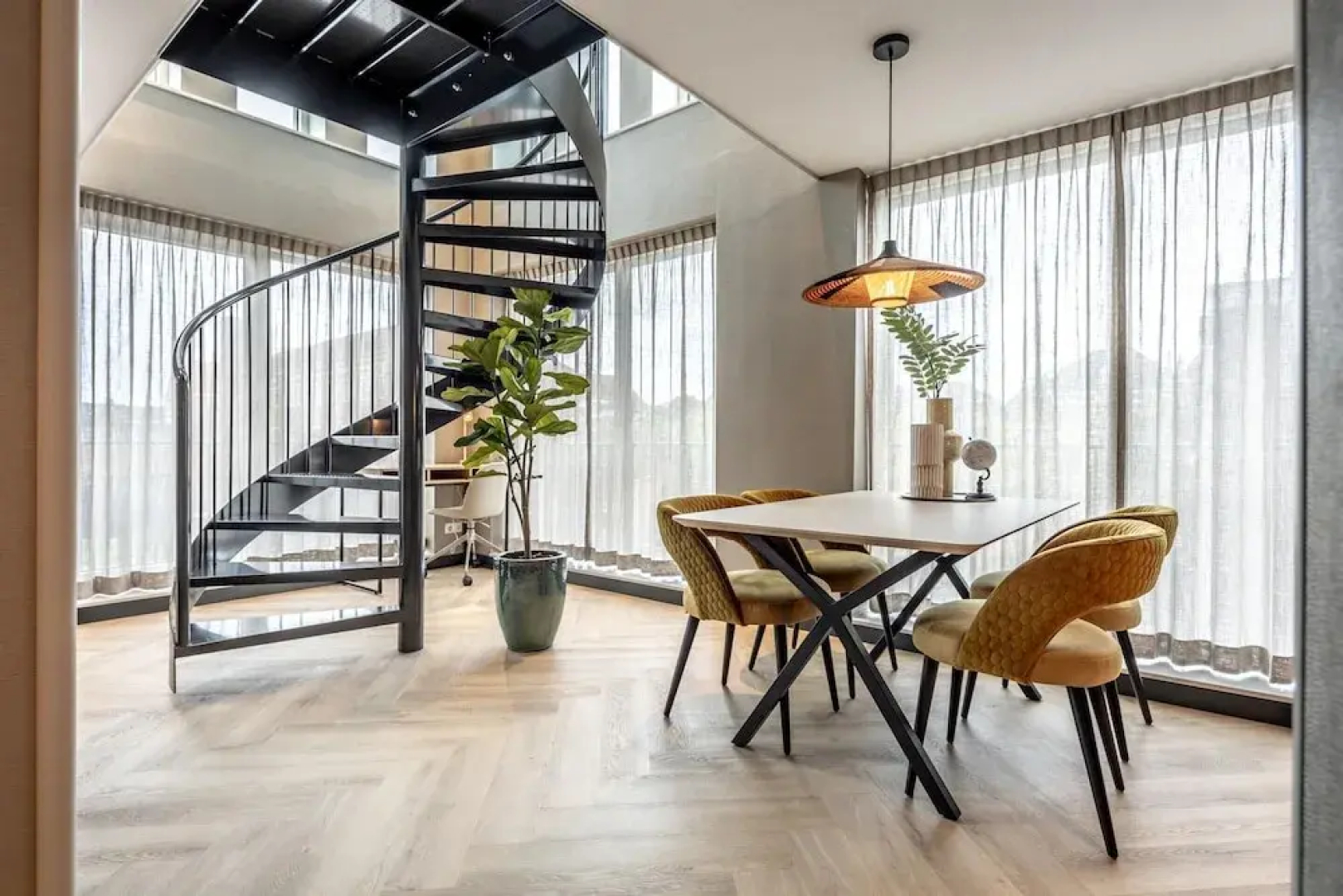 Family Apartment w/ Bunk Beds