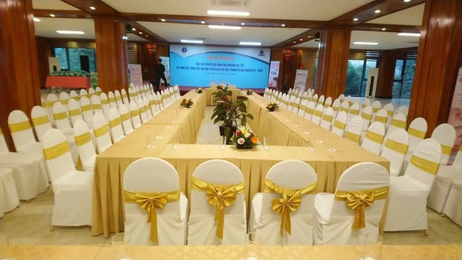 Khach San Vinh Plaza