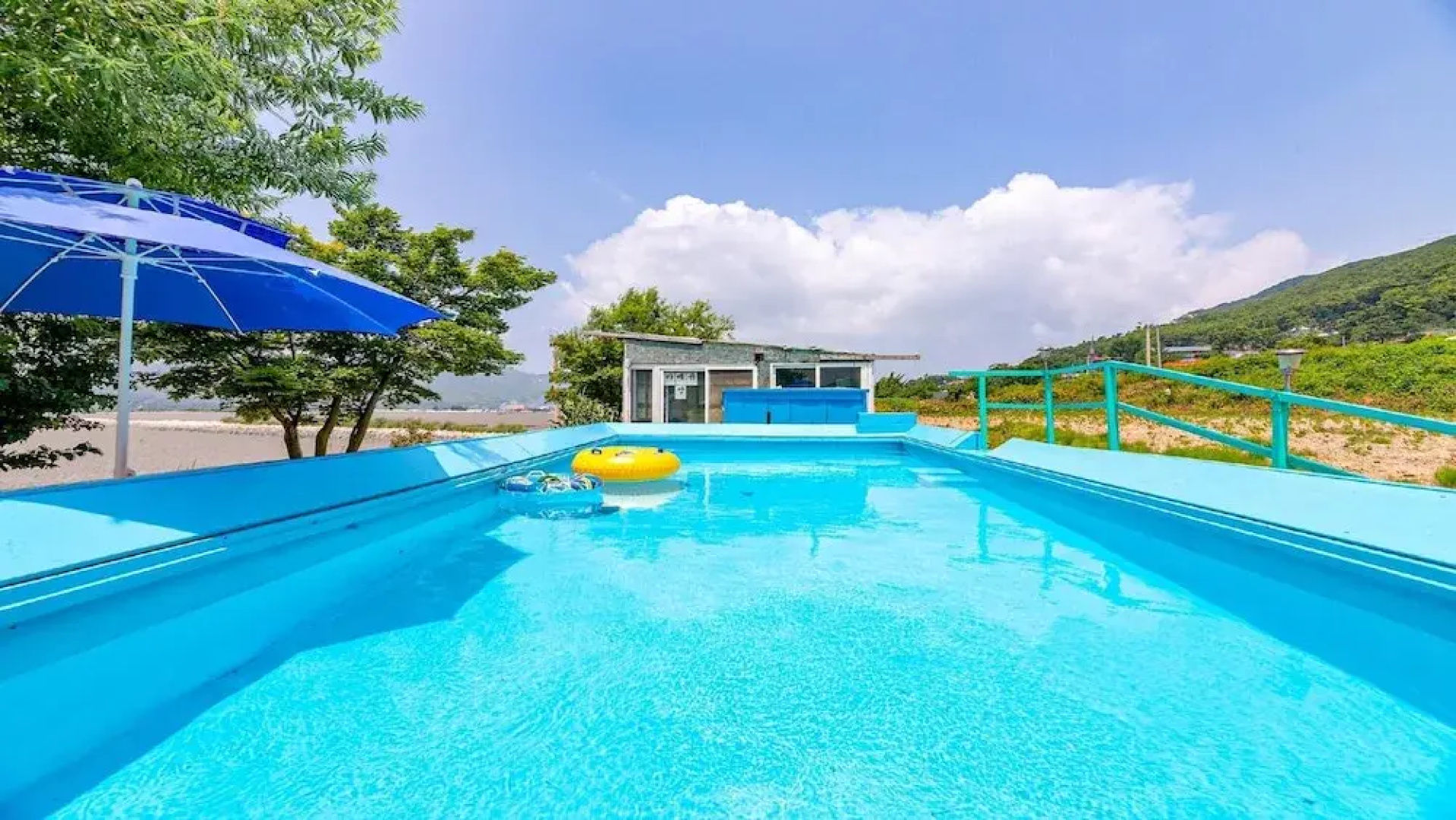 Ganghwa Badatgashimteo Pension