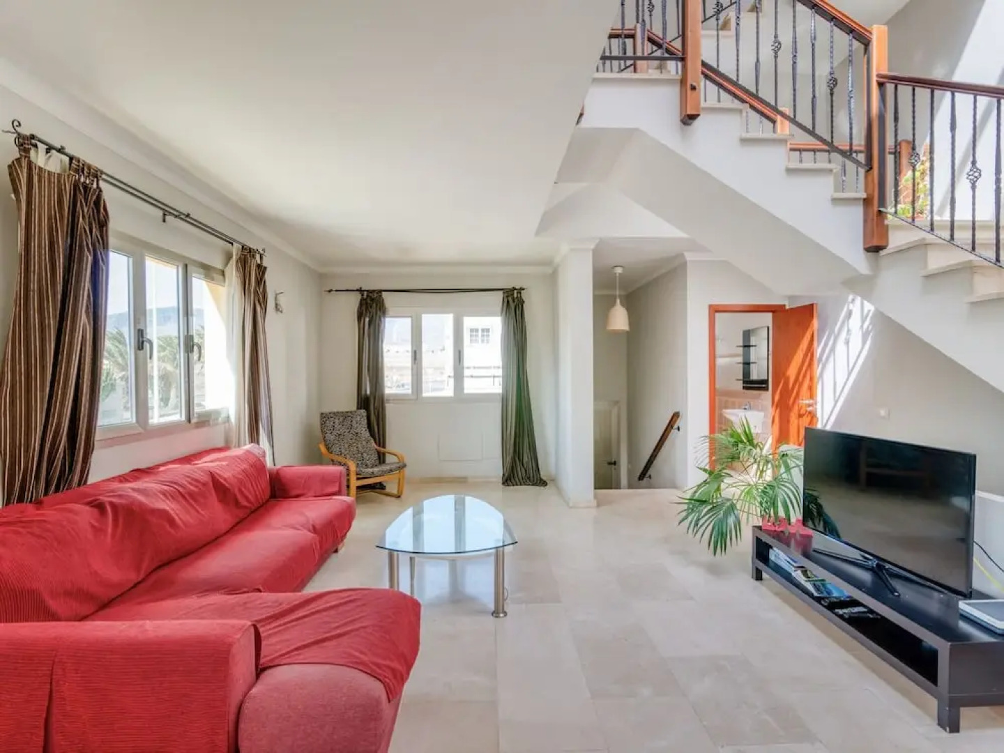 Spacious Apartment in Cruce de Arinaga With Terrace