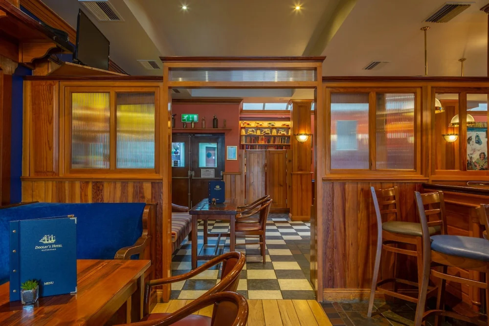 Dooleys Hotel