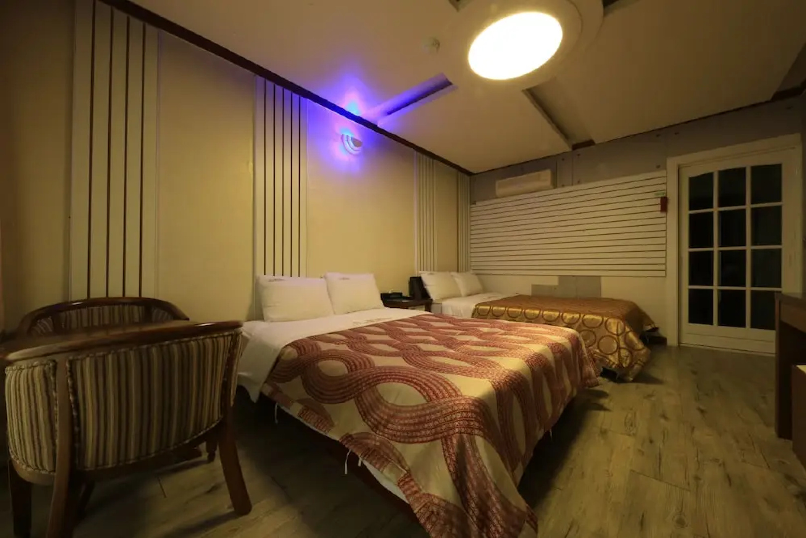 Sunbeach Hotel