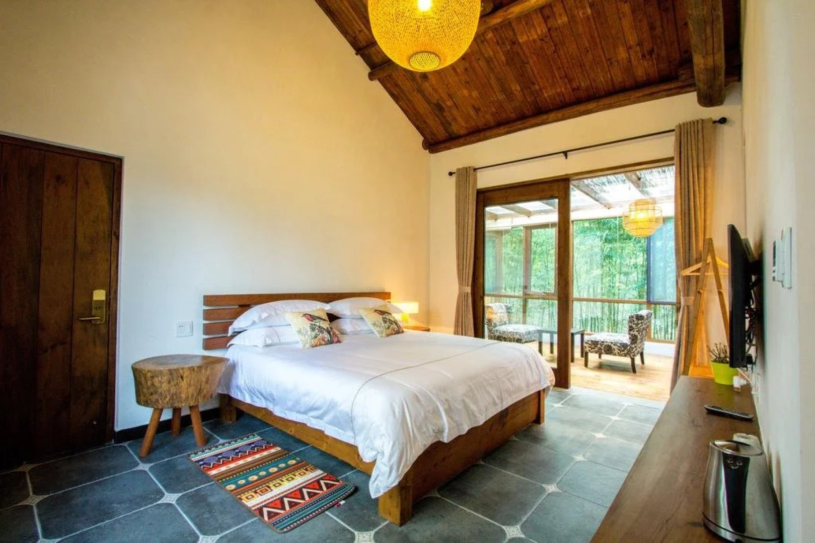 Mogan Mountain Lexi Zhuwu Inn