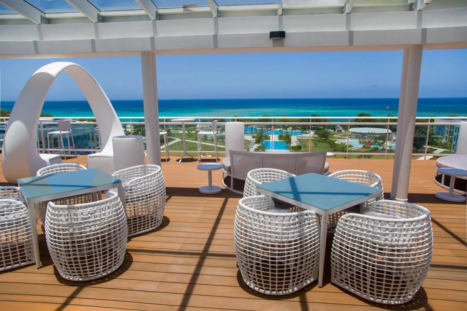 Gran Muthu Almirante Beach