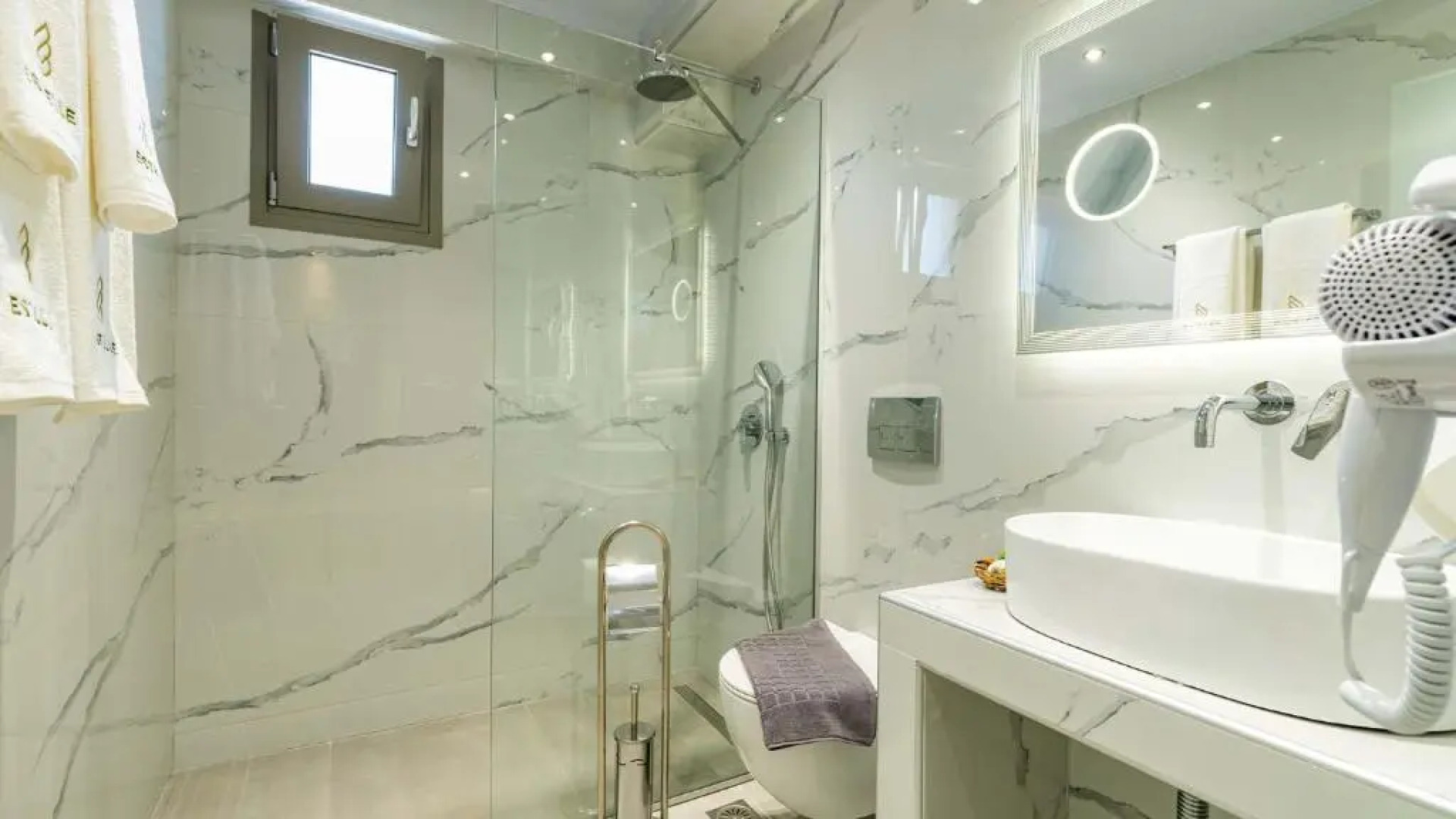 Estelle Family Luxury Apartments & Suites