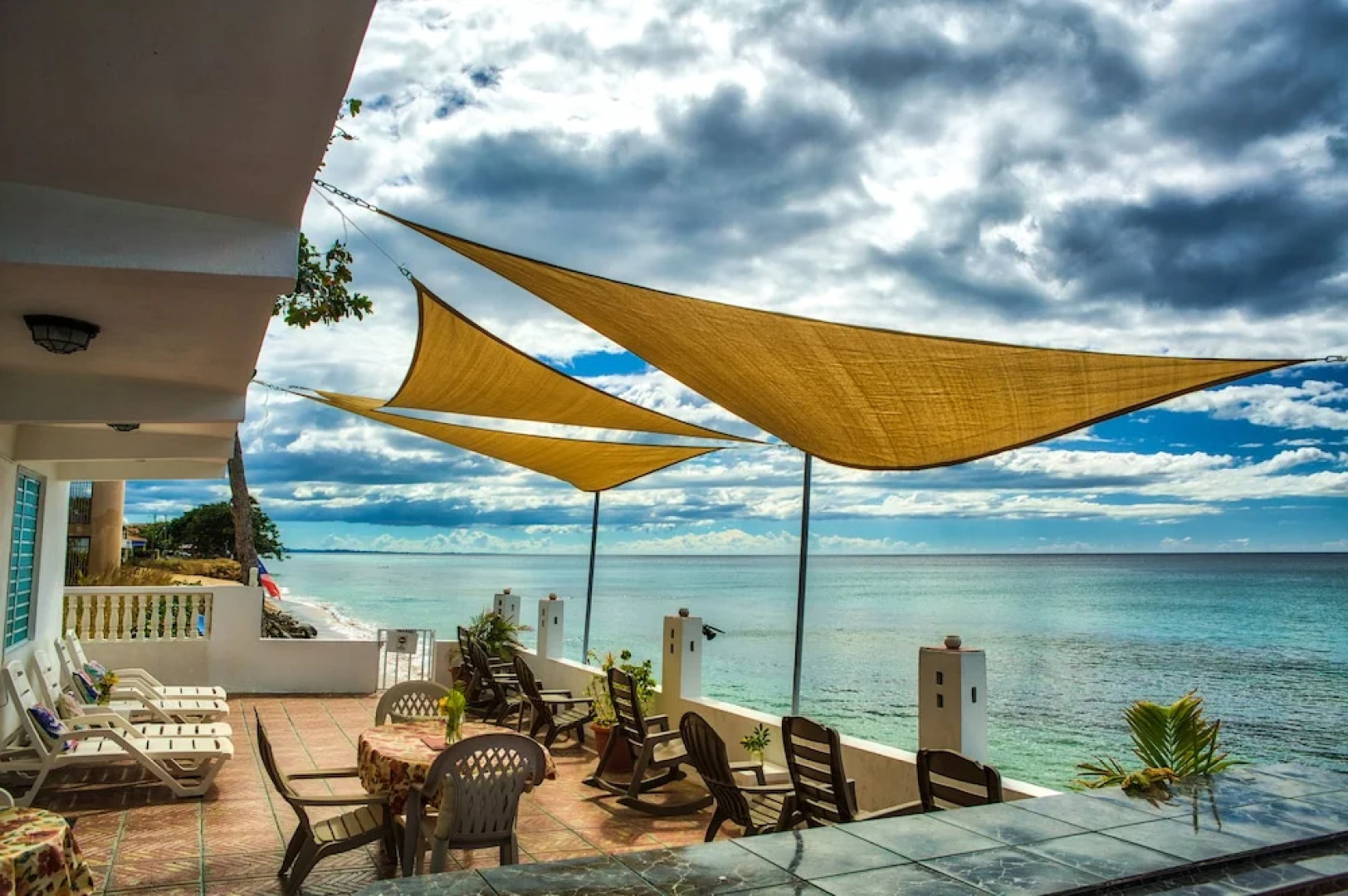 Coconut Palms Inn On The Beach