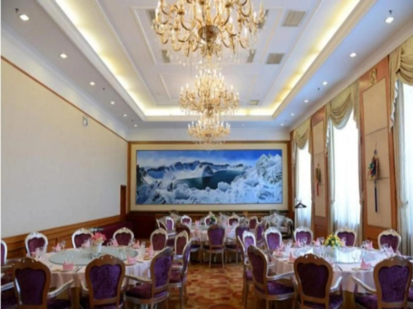 Baishan Hotel