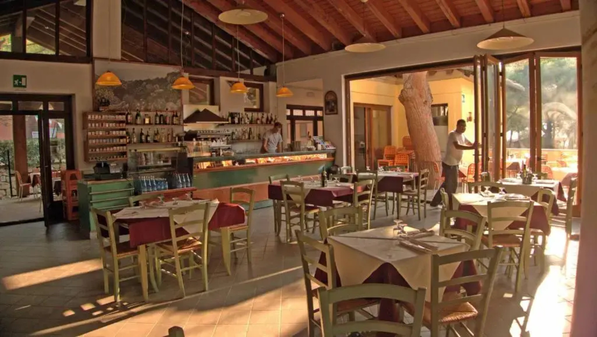 Camping Lacona Pineta