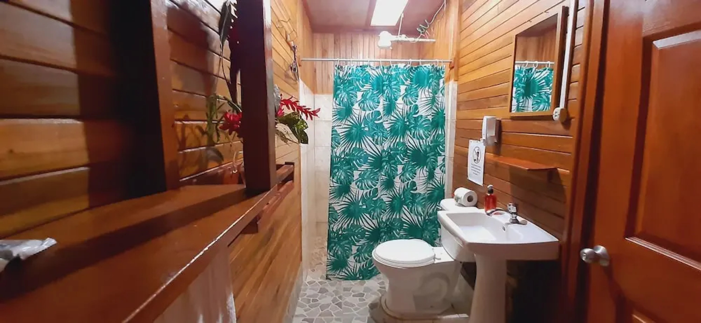 Jardín entre Montañas