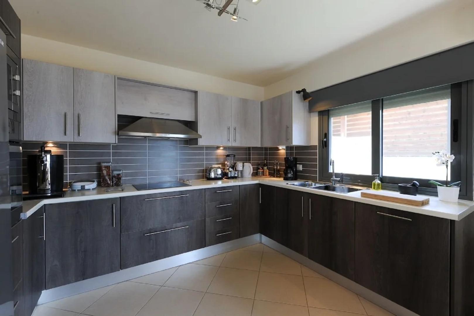 Villa Nefeli - Six Bedroom Villa