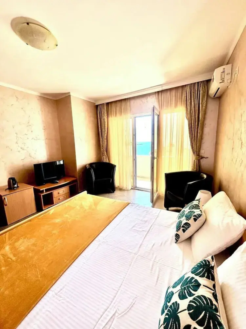 Victoria Hotel