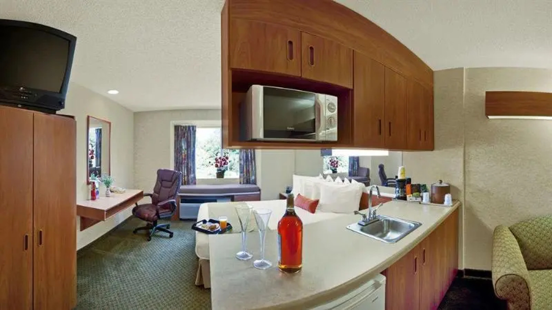 Microtel Inn and Suites Brunswick