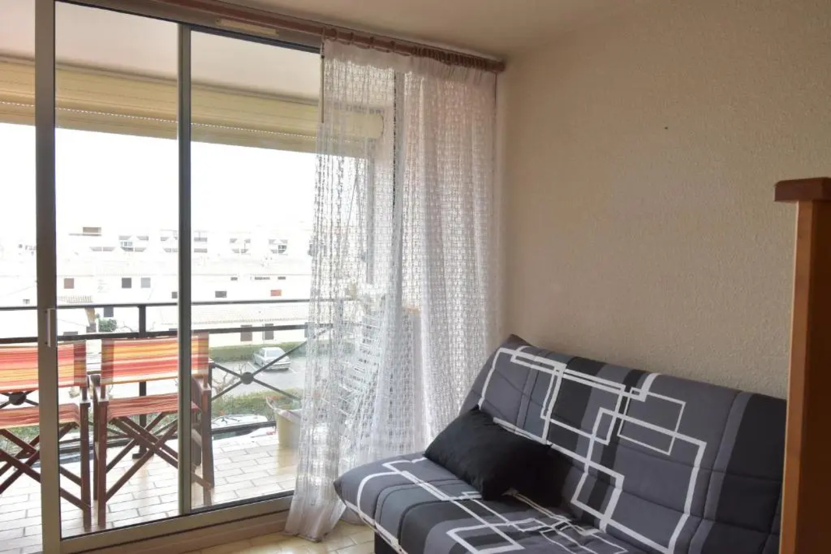 Studio cabine résidence avec piscine et garage le Lagon bleu