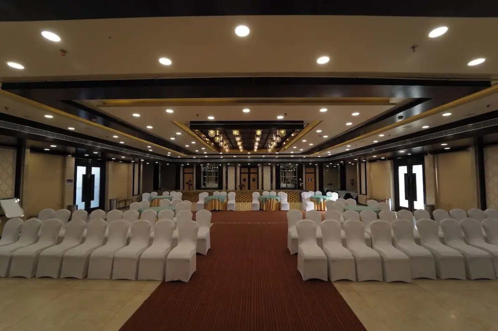 Hotel Bravia Pancheel - By Satguru