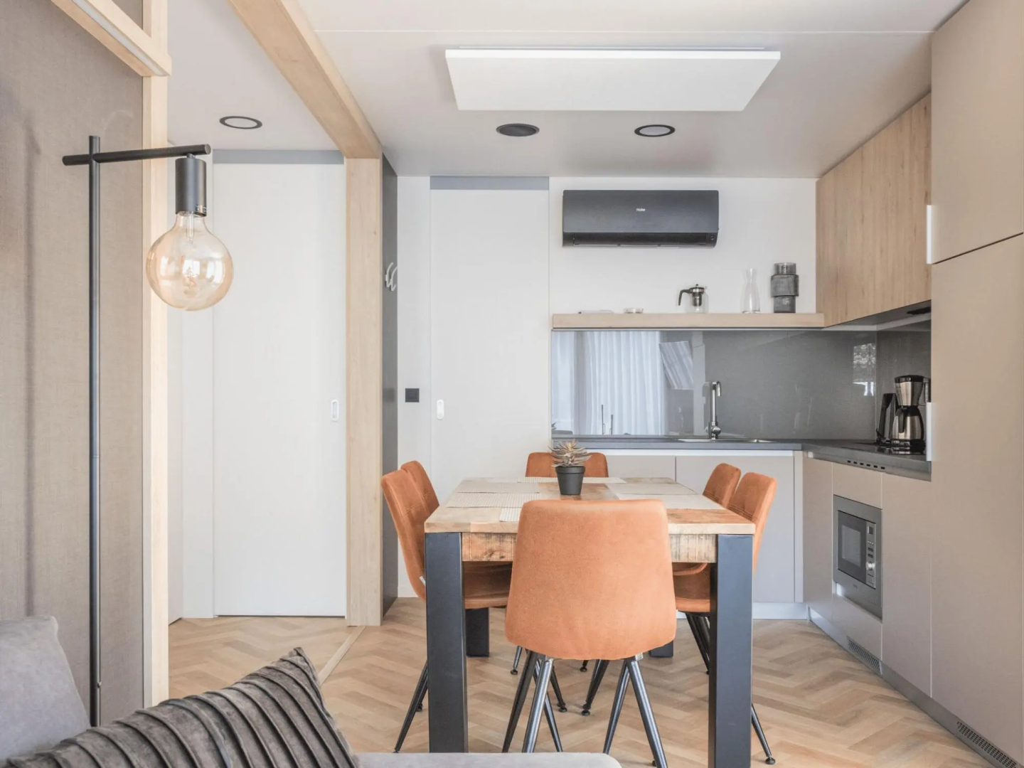 Comfortable chalet with airco, in a holiday park, in a natural environment