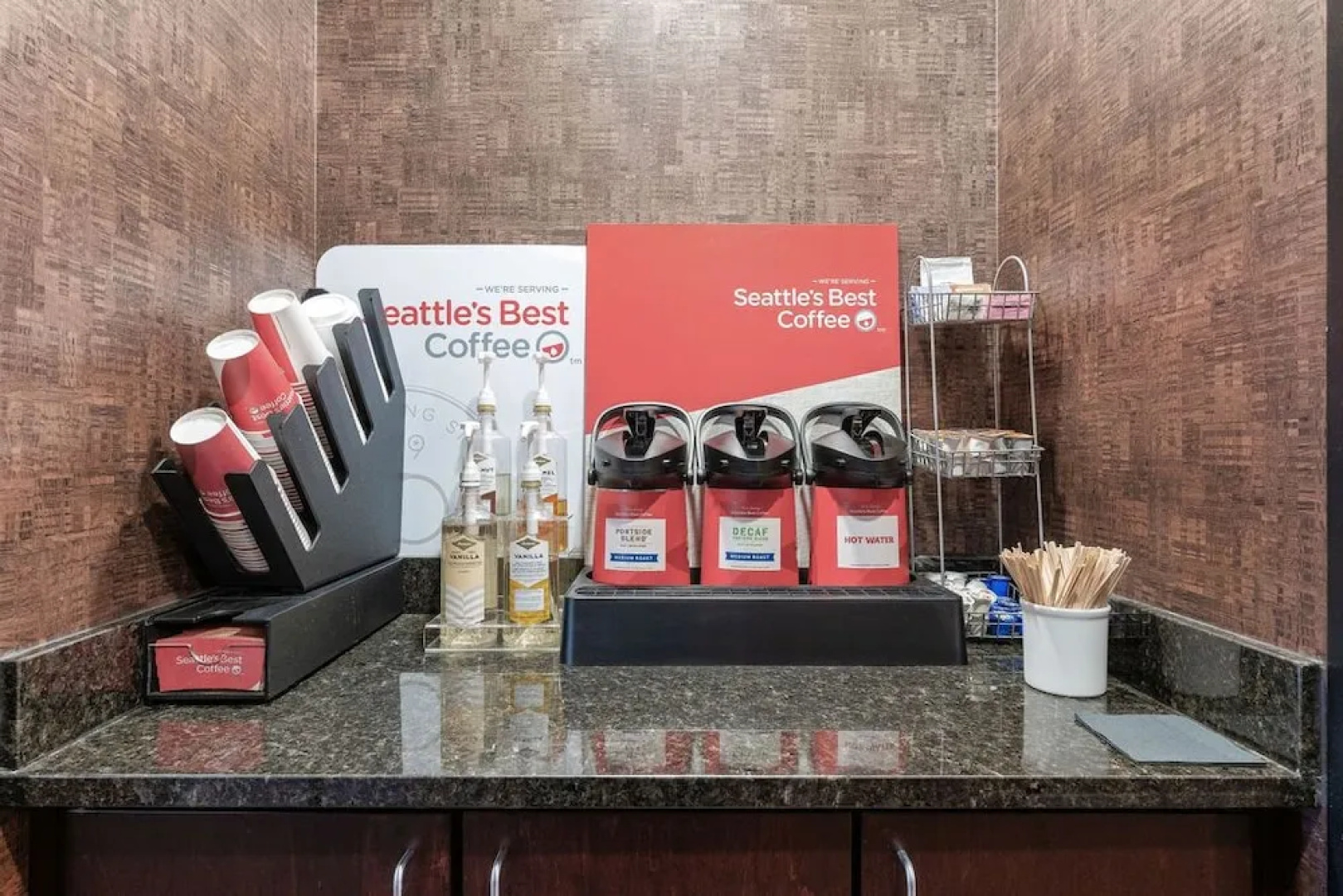 Cobblestone Hotel & Suites - Central Wisconsin Airport