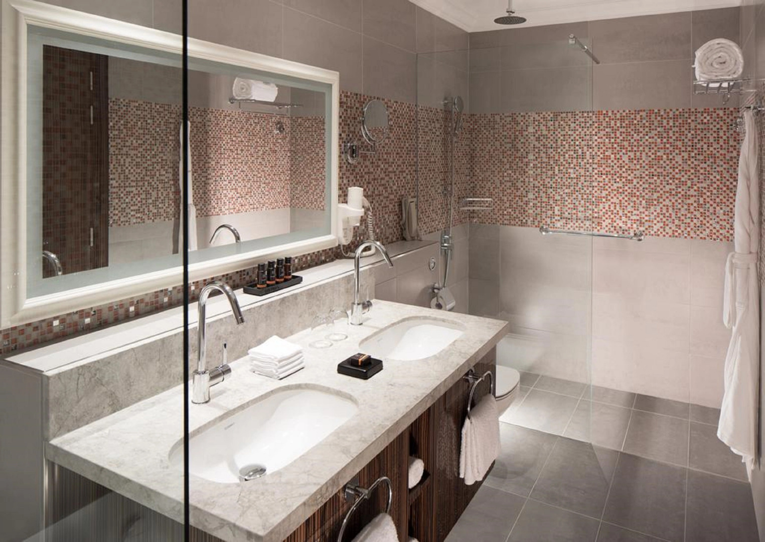 Отель Naumi Dubai