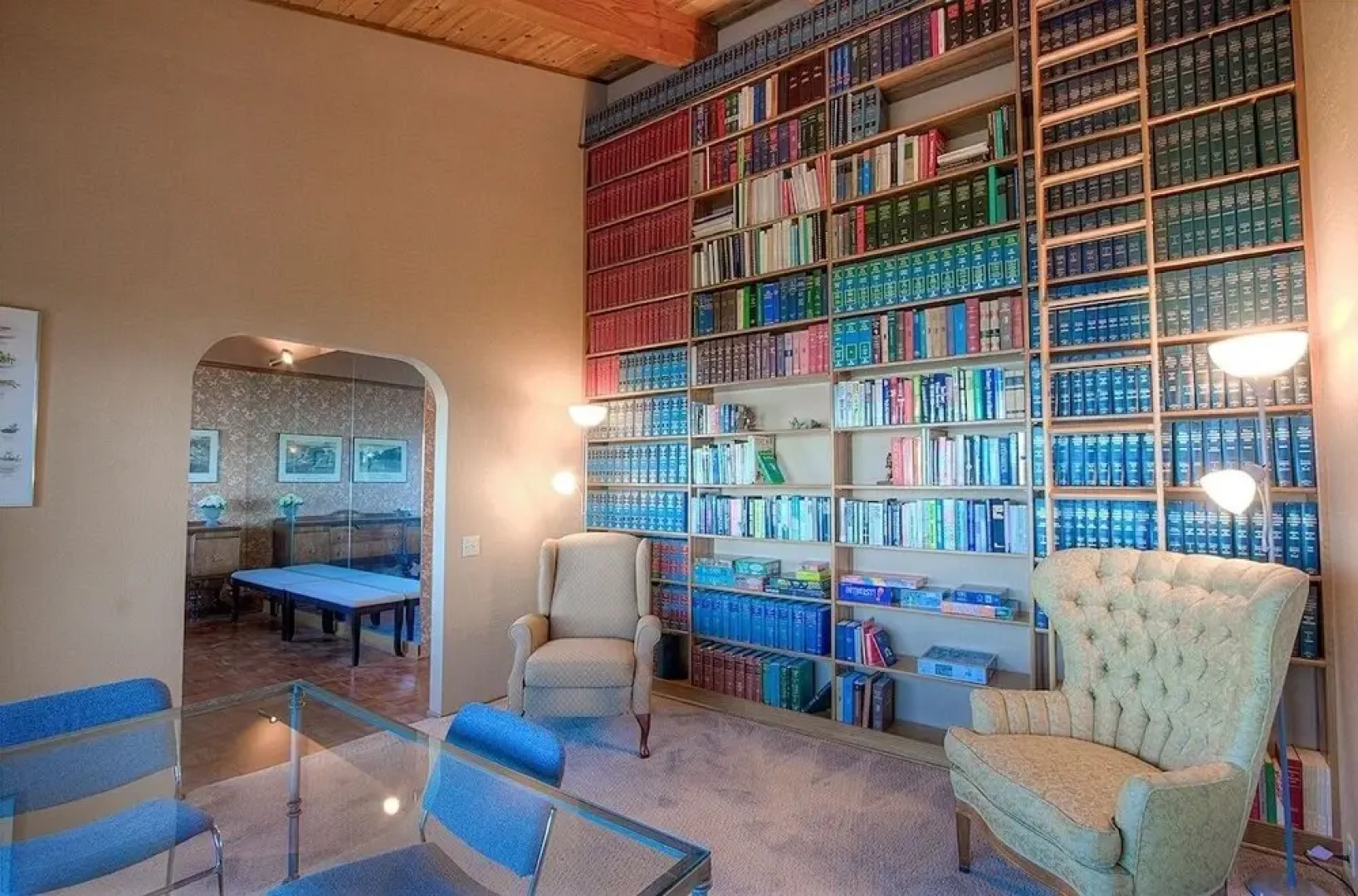 Lake View Glen 4 Bedroom Home by RedAwning