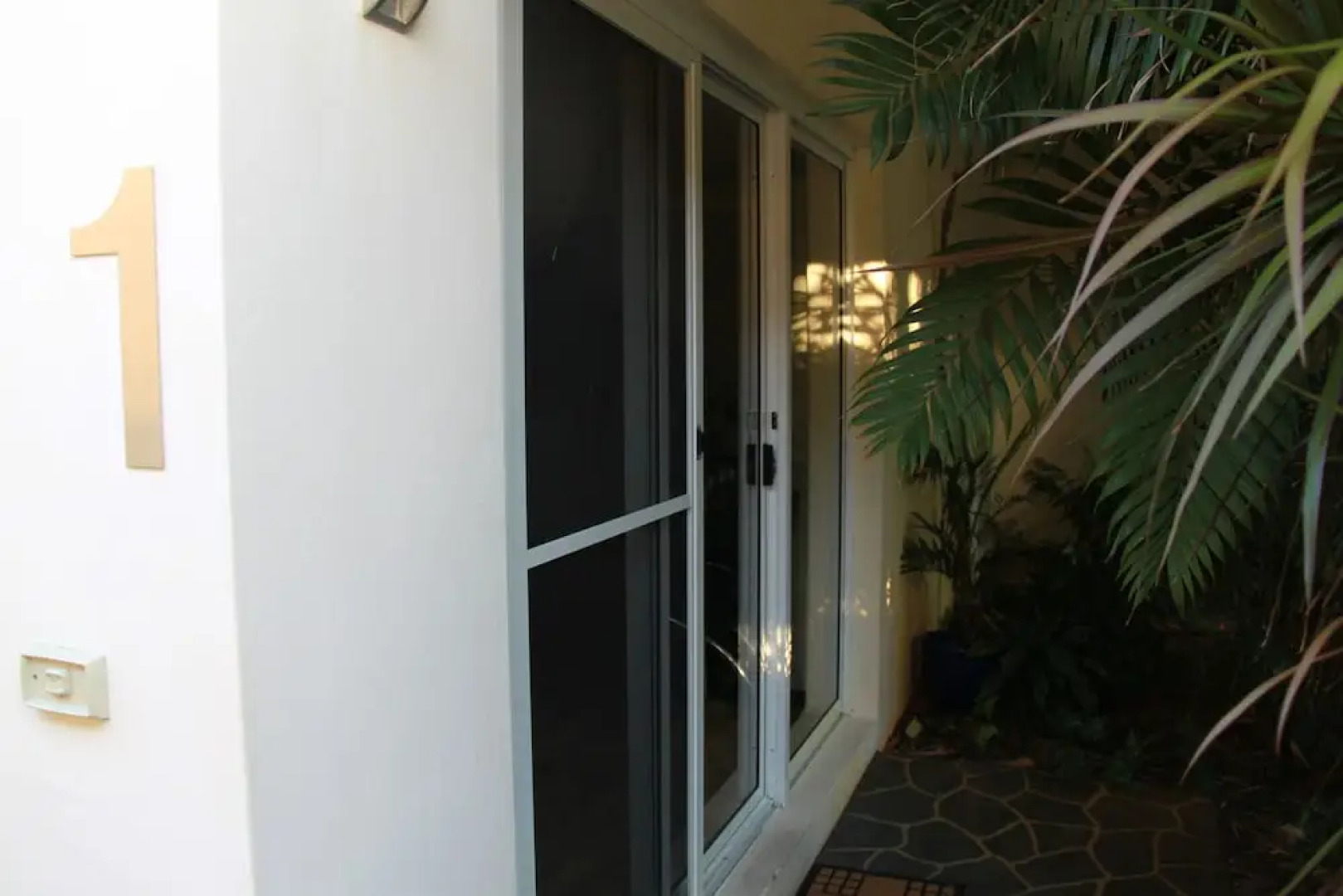 Salamander Beach Accommodation Adults Only