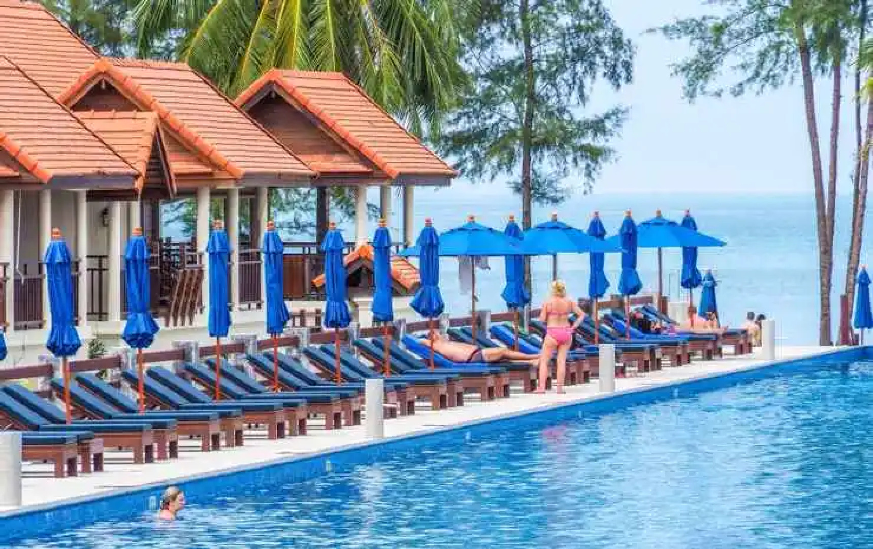 Le Menara Khao Lak beachfront Villa & Resort