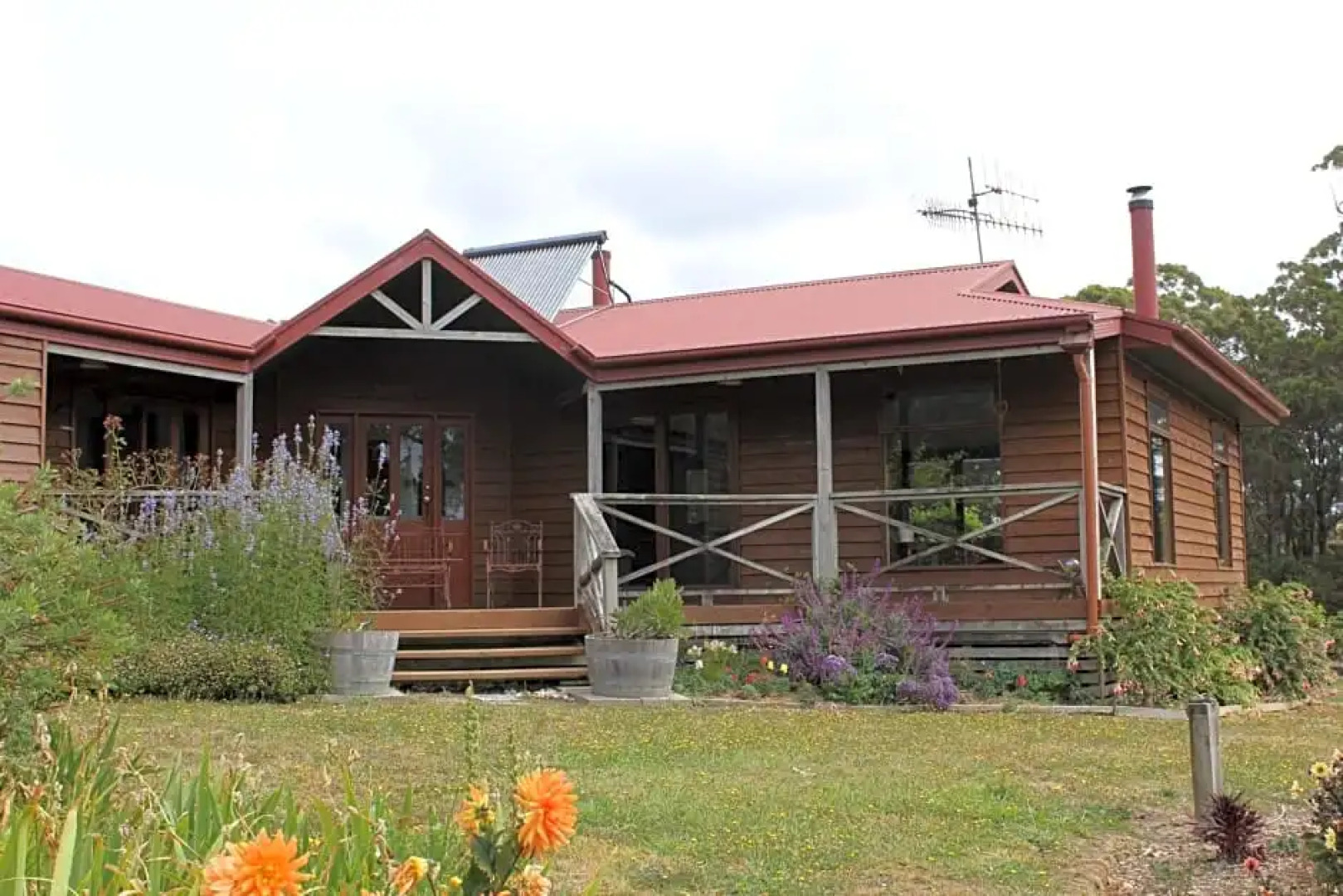 Eagle's Roost Farmstay B&B