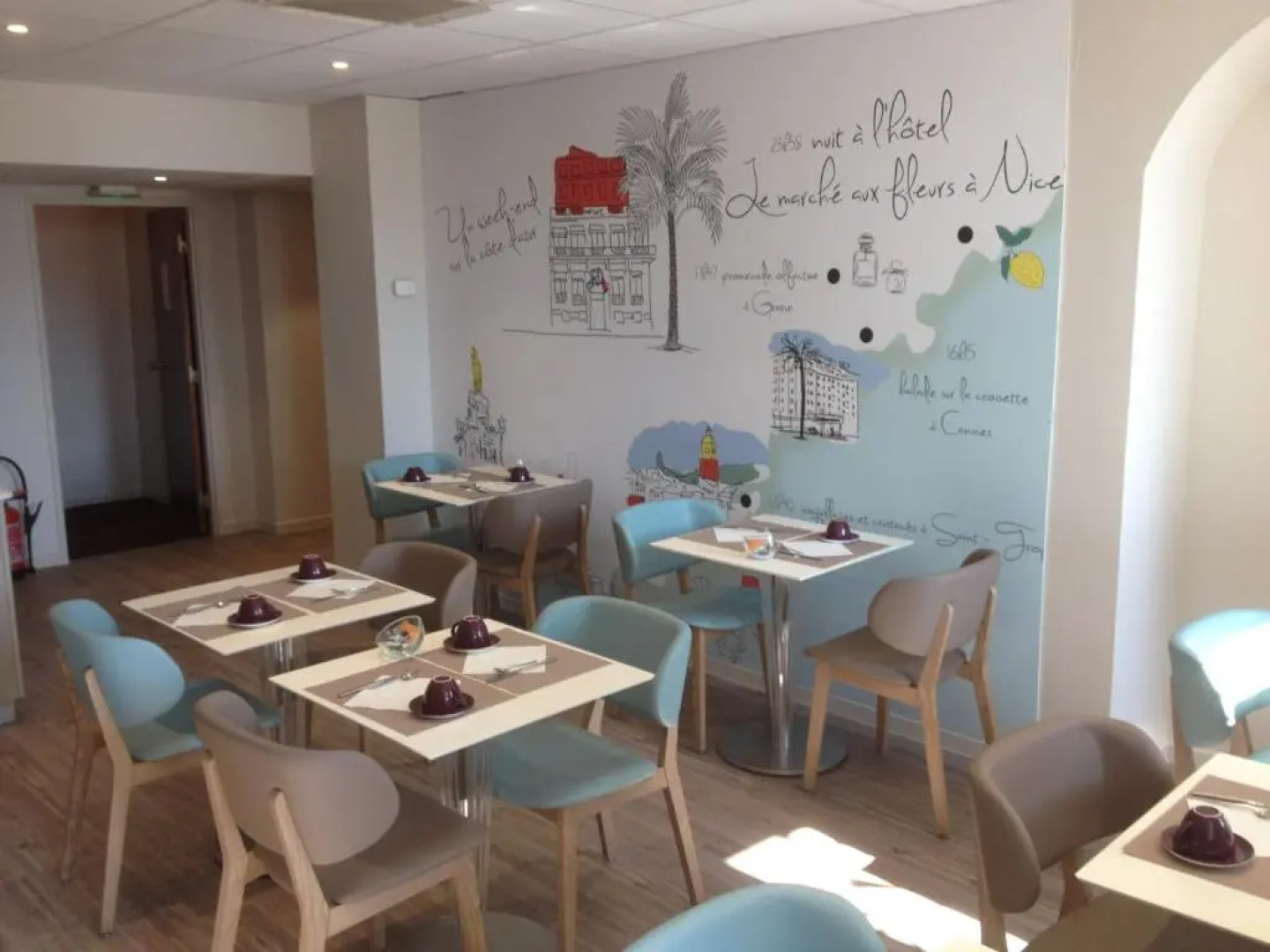 Mercure Nice Marche aux Fleurs