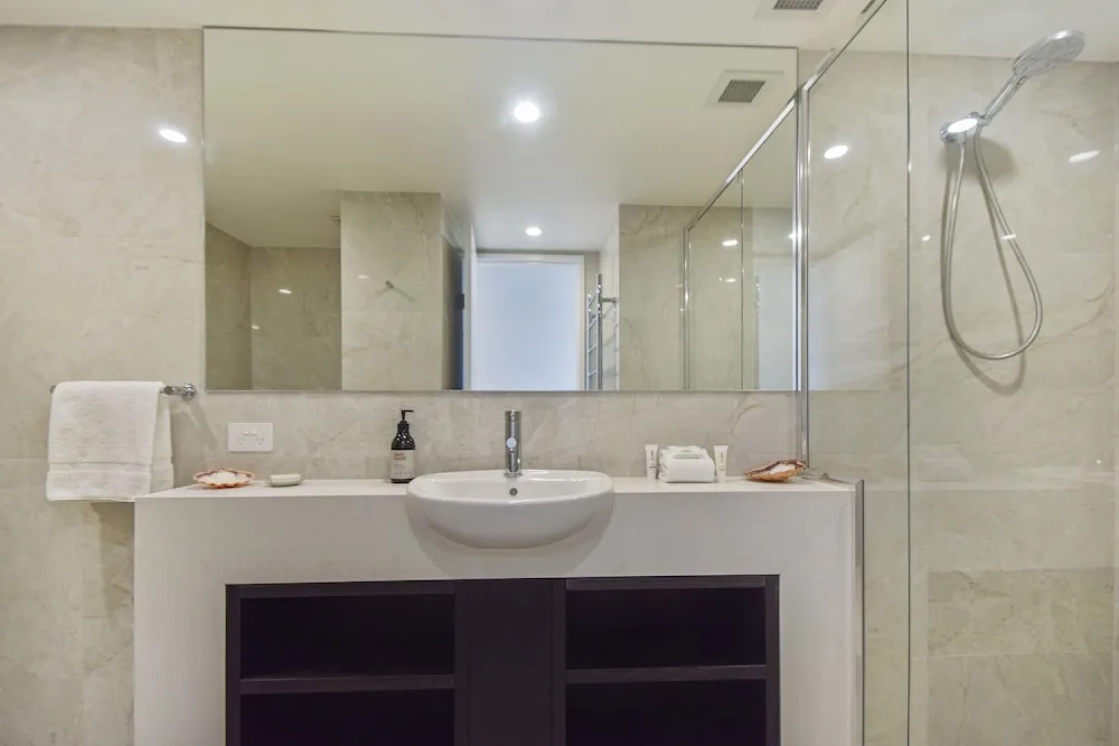 Picture Point Apartments