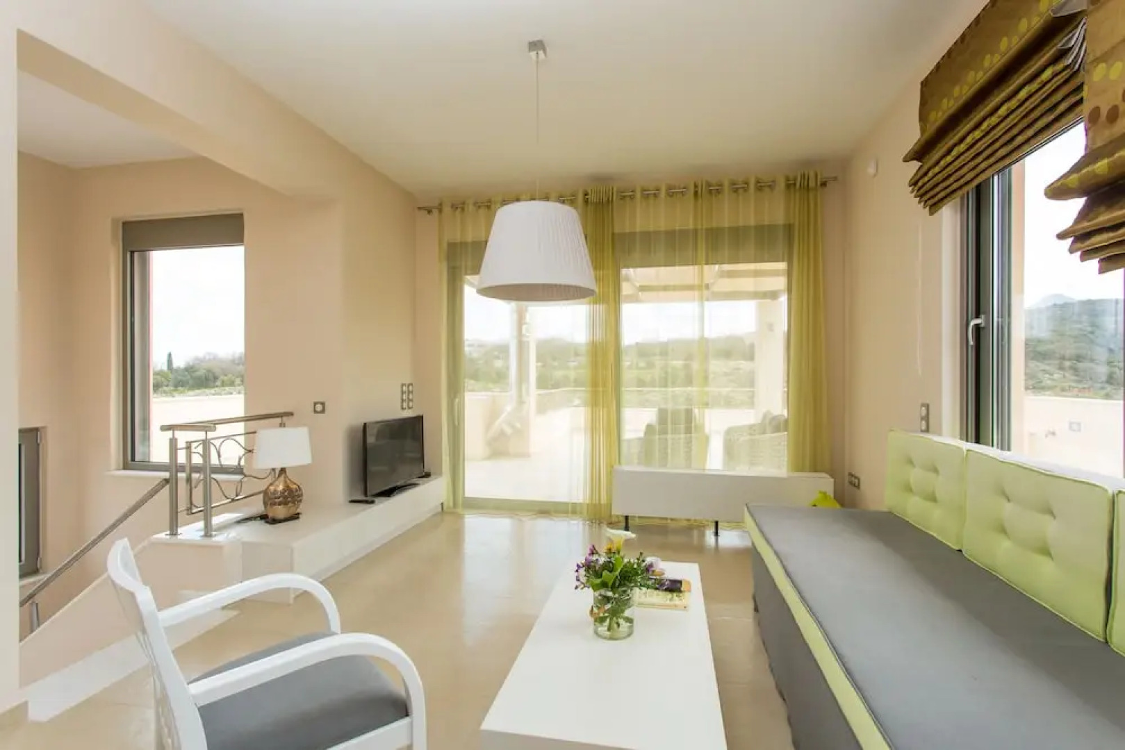 Deluxe Villa Ianthos - Outdoor Hot Tub & Kids Pool