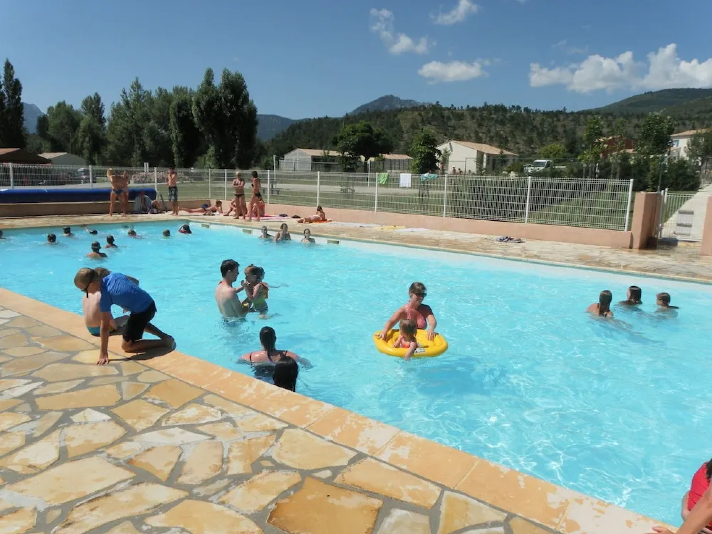 Holiday House Nearby the Lac de Castillon; Enjoy sun and Nature in Provence!