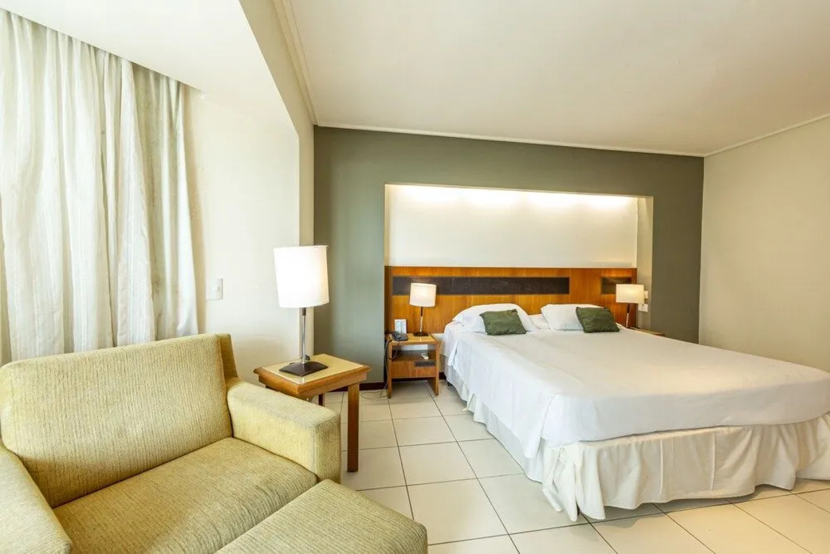 Suite em bairro nobre de Natal no Othon